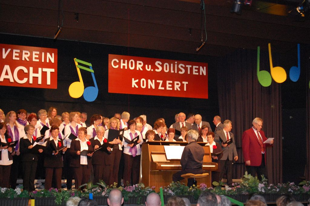 chor-und-solistenkonzert-140413_66